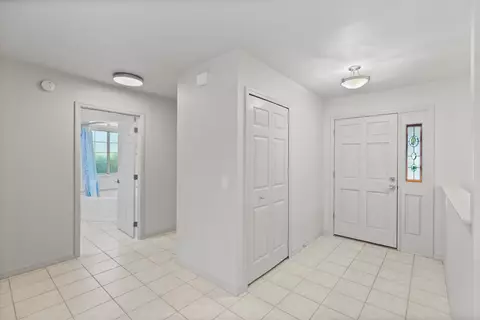 Entry Way - 4905 Moultrie Reserve Ct, Saint Augustine, FL 32086 photo 4 of 4