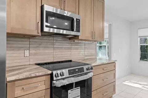 Kitchen - 4905 Moultrie Reserve Ct, Saint Augustine, FL 32086 photo 4 of 11