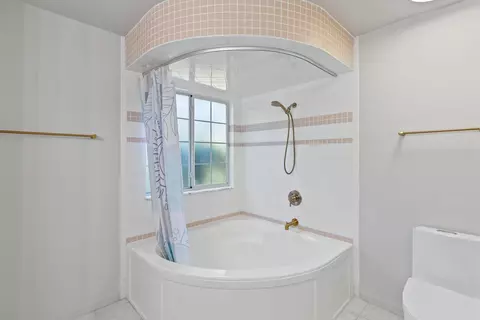 Bath - 4905 Moultrie Reserve Ct, Saint Augustine, FL 32086 photo 11 of 11
