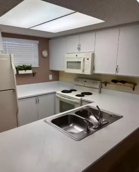 Kitchen - 4250 A1a S N17, Saint Augustine, FL 32080 photo 2 of 2