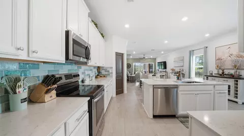 Kitchen - 367 Lake Sinclair St, Saint Augustine, FL 32084 photo 3 of 4
