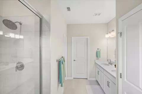 Bath - 289 Cherry Elm Dr, Saint Augustine, FL 32092 photo 2 of 4