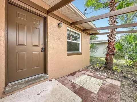 Exterior - 15 Atlantic Oaks Cir, Saint Augustine, FL 32080 photo 3 of 9