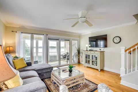 Living - 236 River Bend Pl #BLDG E, Welaka, FL 32193 photo 2 of 4