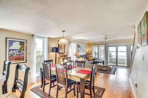 Dining - 236 River Bend Pl #BLDG E, Welaka, FL 32193 photo 2 of 3