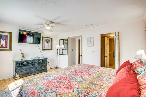 Bedroom - 236 River Bend Pl #BLDG E, Welaka, FL 32193 photo 5 of 6