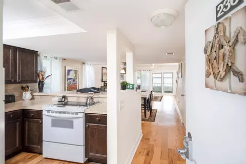 Entry Way - 236 River Bend Pl #BLDG E, Welaka, FL 32193 photo 1 of 5