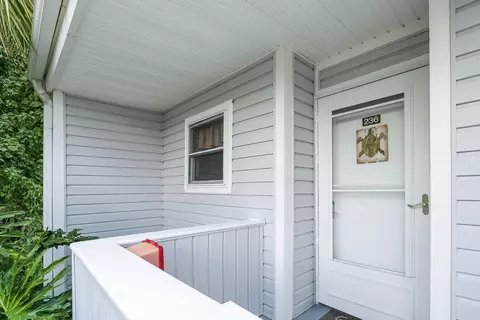 Exterior - 236 River Bend Pl #BLDG E, Welaka, FL 32193 photo 6 of 9