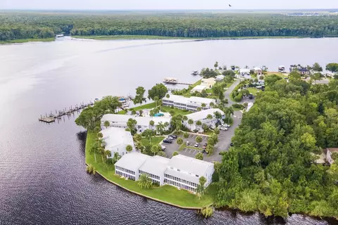 236 River Bend Pl #BLDG E, Welaka, FL 32193