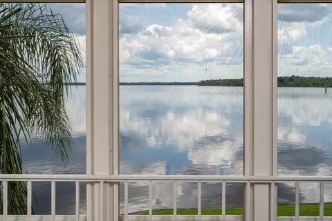 Exterior - 236 River Bend Pl #BLDG E, Welaka, FL 32193 photo 1 of 11