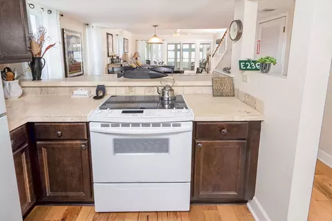 Kitchen - 236 River Bend Pl #BLDG E, Welaka, FL 32193 photo 1 of 5