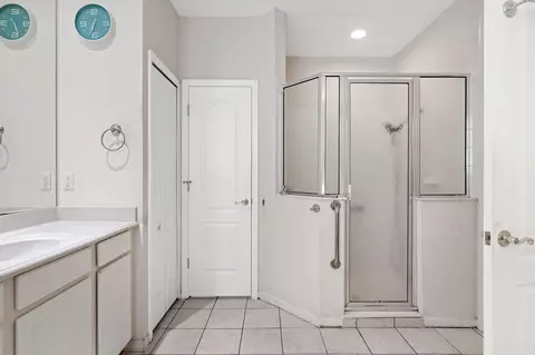 Bath - 805 Riley Ln, Saint Augustine, FL 32095 photo 2 of 5