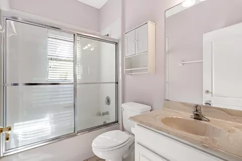 Bath - 805 Riley Ln, Saint Augustine, FL 32095 photo 4 of 5