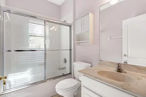 Bath - 805 Riley Ln, Saint Augustine, FL 32095 photo 4 of 5