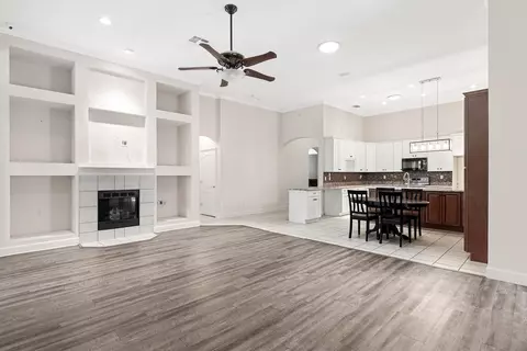 Living - 805 Riley Ln, Saint Augustine, FL 32095 photo 3 of 4