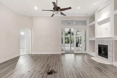 Living - 805 Riley Ln, Saint Augustine, FL 32095 photo 2 of 5