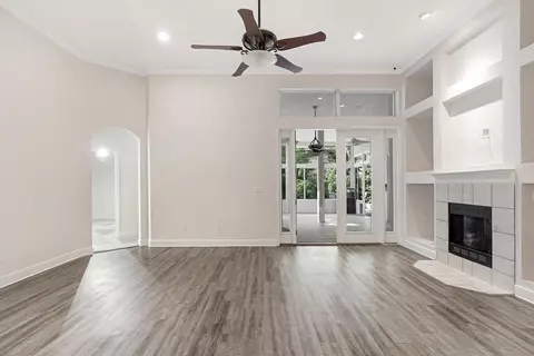 Living - 805 Riley Ln, Saint Augustine, FL 32095 photo 2 of 4