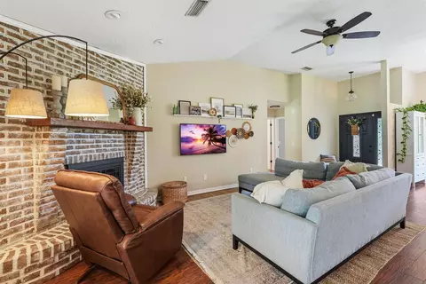 Living - 1805 Bennett Rd, Saint Augustine, FL 32092 photo 2 of 2