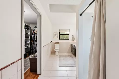 Entry Way - 1805 Bennett Rd, Saint Augustine, FL 32092 photo 4 of 6