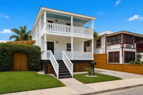 Exterior - 76 Oneida St, Saint Augustine, FL 32084 photo 3 of 11