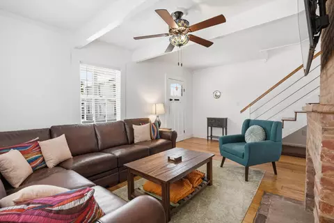Living - 76 Oneida St, Saint Augustine, FL 32084 photo 2 of 2