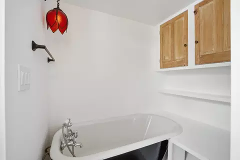 Bath - 76 Oneida St, Saint Augustine, FL 32084 photo 4 of 4