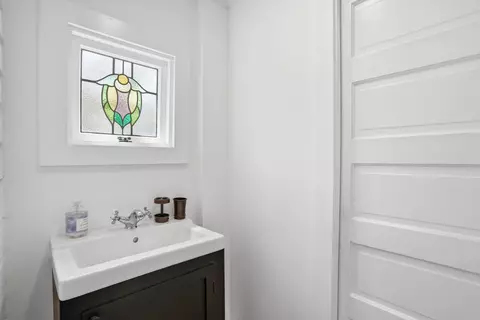 Bath - 76 Oneida St, Saint Augustine, FL 32084 photo 1 of 4
