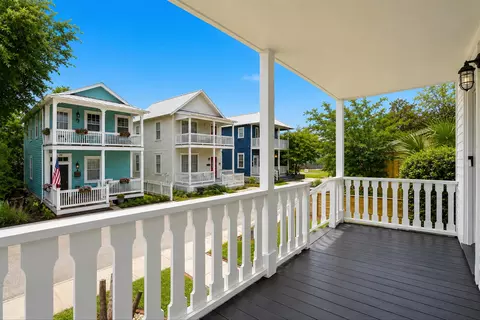 Exterior - 76 Oneida St, Saint Augustine, FL 32084 photo 5 of 11