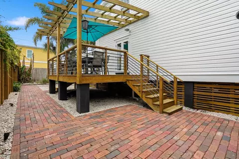 Exterior - 76 Oneida St, Saint Augustine, FL 32084 photo 9 of 11