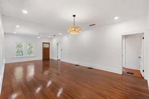 Living - 24 Flamingo Dr, Saint Augustine, FL 32080 photo 4 of 5