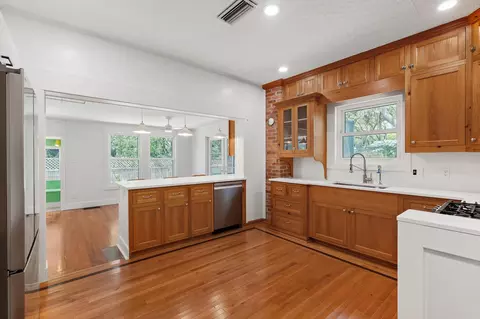 Kitchen - 24 Flamingo Dr, Saint Augustine, FL 32080 photo 2 of 9