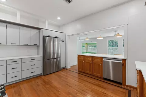 Kitchen - 24 Flamingo Dr, Saint Augustine, FL 32080 photo 7 of 9