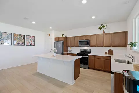 Kitchen - 71 Santos Ln, Saint Augustine, FL 32086 photo 6 of 7