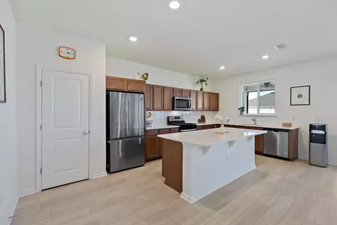 Kitchen - 71 Santos Ln, Saint Augustine, FL 32086 photo 2 of 7