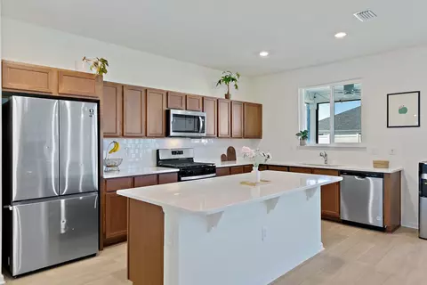 Kitchen - 71 Santos Ln, Saint Augustine, FL 32086 photo 3 of 7