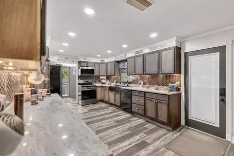 Kitchen - 9550 N County Road 13 # -A, Saint Augustine, FL 32092 photo 1 of 4