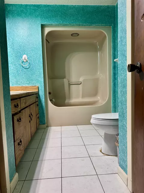 Bath - 554 Hayley, Saint Augustine, FL 32086 photo 1 of 6
