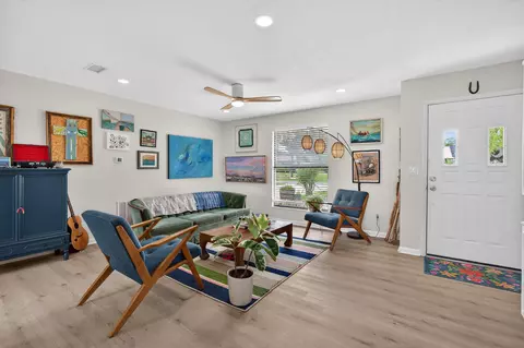 Entry Way - 111 Pompano Rd, Saint Augustine, FL 32086 photo 2 of 3