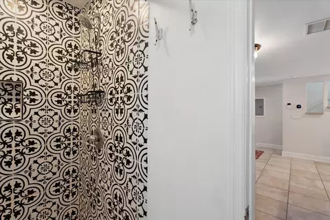 Bath - 56 Dumas St, Saint Augustine, FL 32084 photo 2 of 4