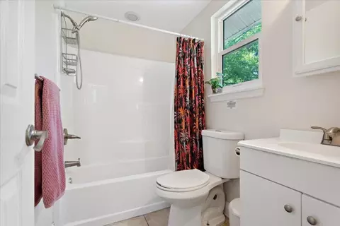 Bath - 56 Dumas St, Saint Augustine, FL 32084 photo 3 of 4