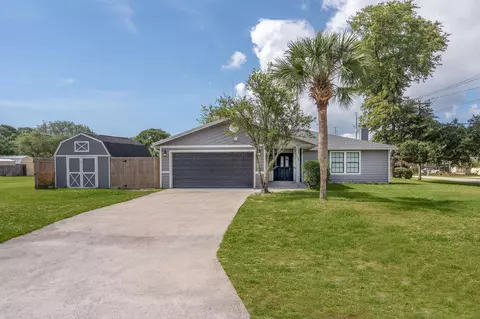 Exterior - 202 Gerona Rd, Saint Augustine, FL 32086 photo 2 of 6