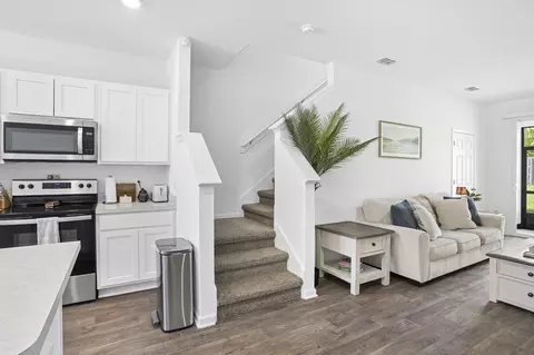 Entry Way - 51 Elmhurst Ln, Saint Augustine, FL 32084 photo 2 of 4