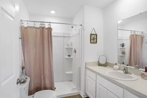 Bath - 51 Elmhurst Ln, Saint Augustine, FL 32084 photo 2 of 3