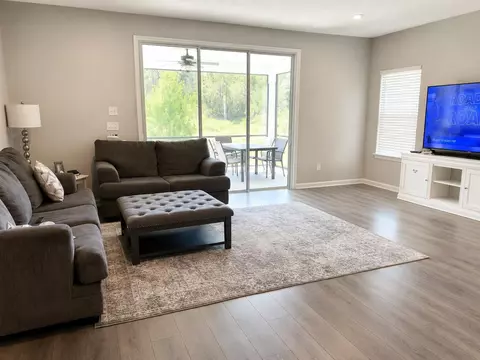 Living - 231 Willow Crk Ct, Saint Augustine, FL 32092 photo 1 of 2