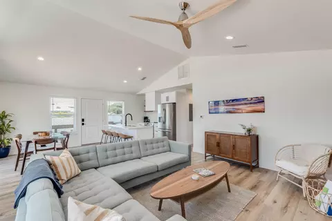 Living - 5069 Alta Vista Ave, Saint Augustine, FL 32080 photo 1 of 6