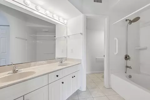 Bath - 2500 Vista Cove Rd, Saint Augustine, FL 32084 photo 1 of 5