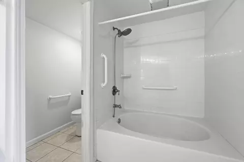 Bath - 2500 Vista Cove Rd, Saint Augustine, FL 32084 photo 2 of 5