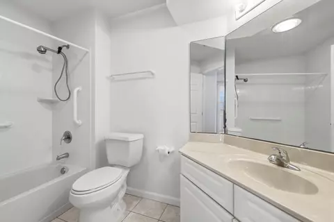 Bath - 2500 Vista Cove Rd, Saint Augustine, FL 32084 photo 4 of 5