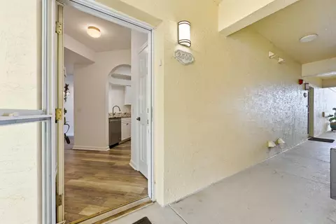 Entry Way - 2500 Vista Cove Rd, Saint Augustine, FL 32084 photo 2 of 7