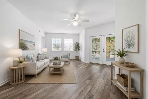 Living - 2500 Vista Cove Rd, Saint Augustine, FL 32084 photo 4 of 7